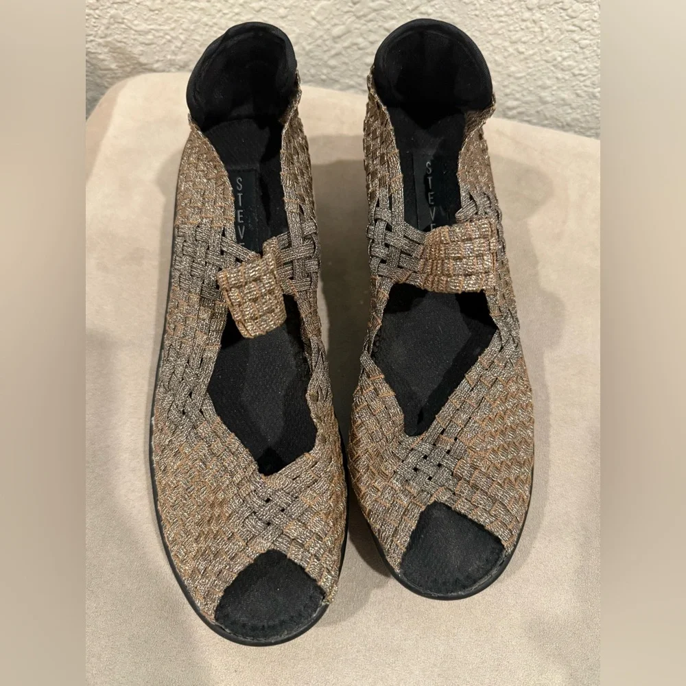 Steven by Steve Madden Stylish Women's Woven Sandals Size‎ 8..5